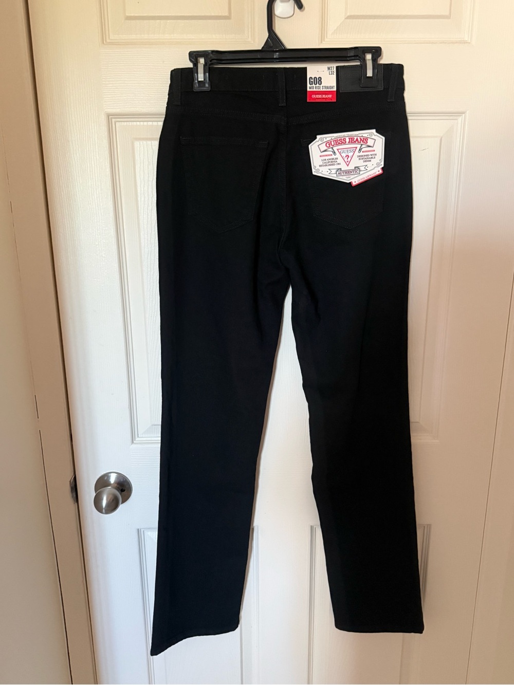 Women’s GUESS JEANS GO8 Mid-Rise Straight Fit Jeans in Black Denim size 27/32 - Picture 2 of 7
